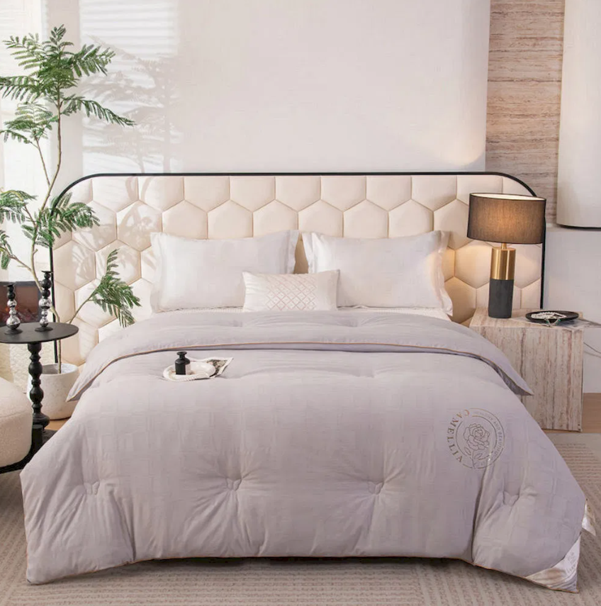 Soft Brushed Warm Bed Comforter – Excellent Heat Retention for Youth Hostels